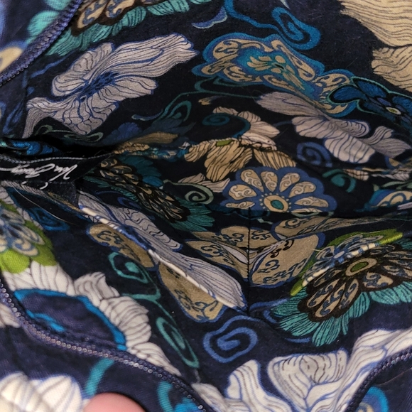 VB Crossbody Bag w/ matching Trifold Wallet - Mod Blue Floral Pattern Retired - Picture 3 of 9